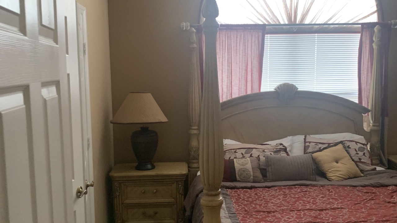 Photo of Bedroom in Windsor Palms