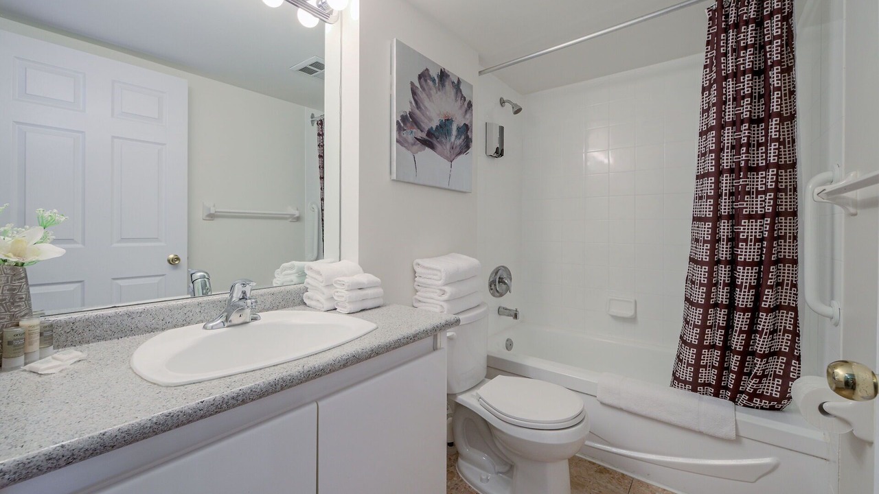 Photo of Bathroom in Bay Street Corridor