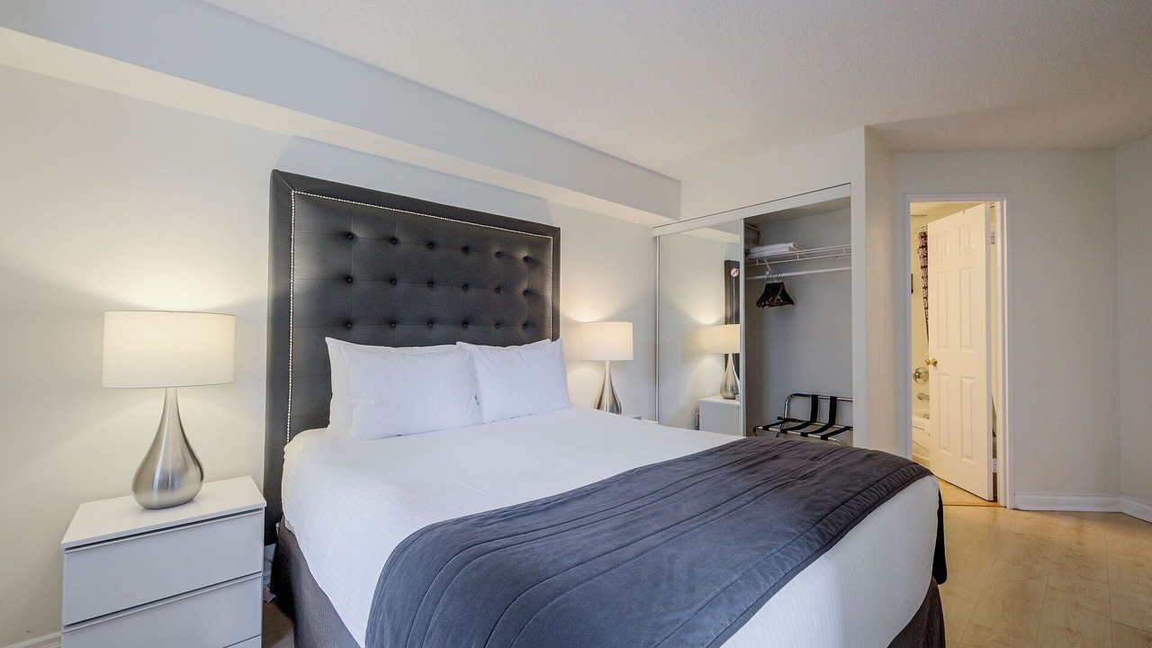 Photo of Bedroom in Bay Street Corridor