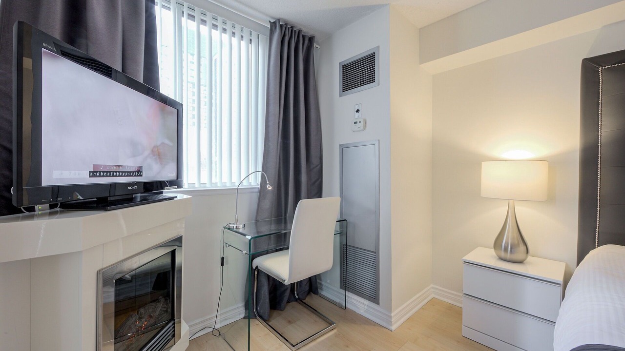 Photo of Bedroom in Bay Street Corridor