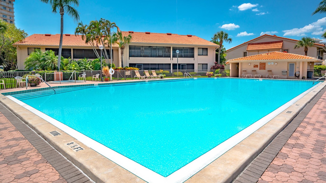Photo of Outdoor in Bayway Isles