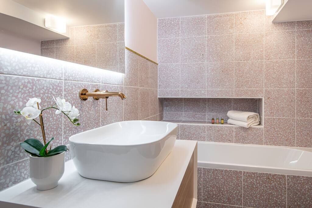 Photo of Bathroom in 15th Arrondissement