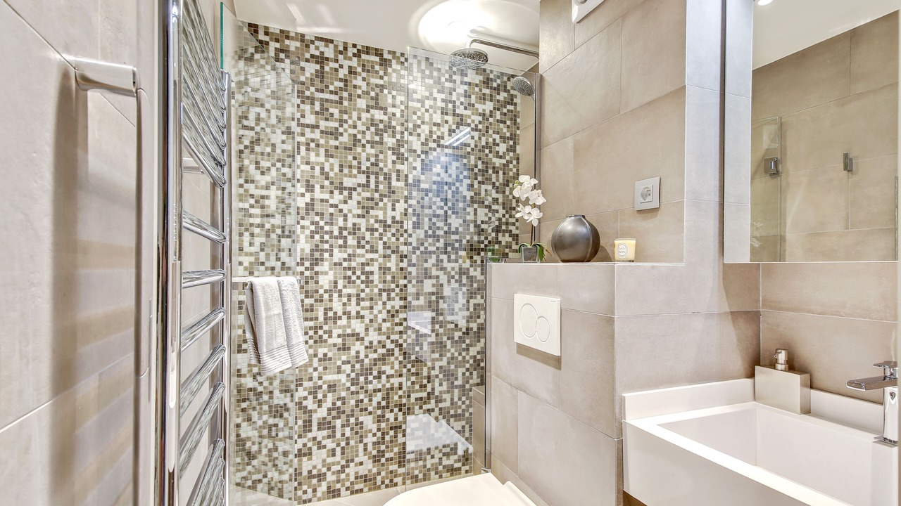 Photo of Bathroom in 2nd Arrondissement