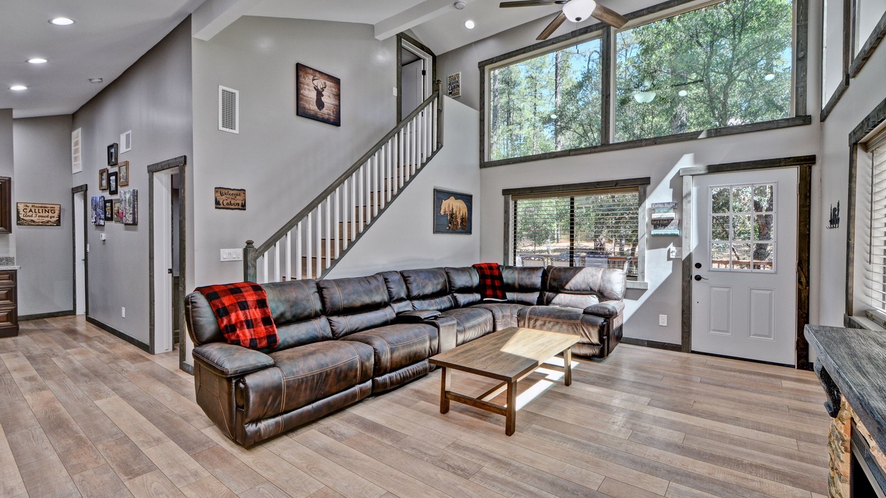 Photo of Livingroom in Pine