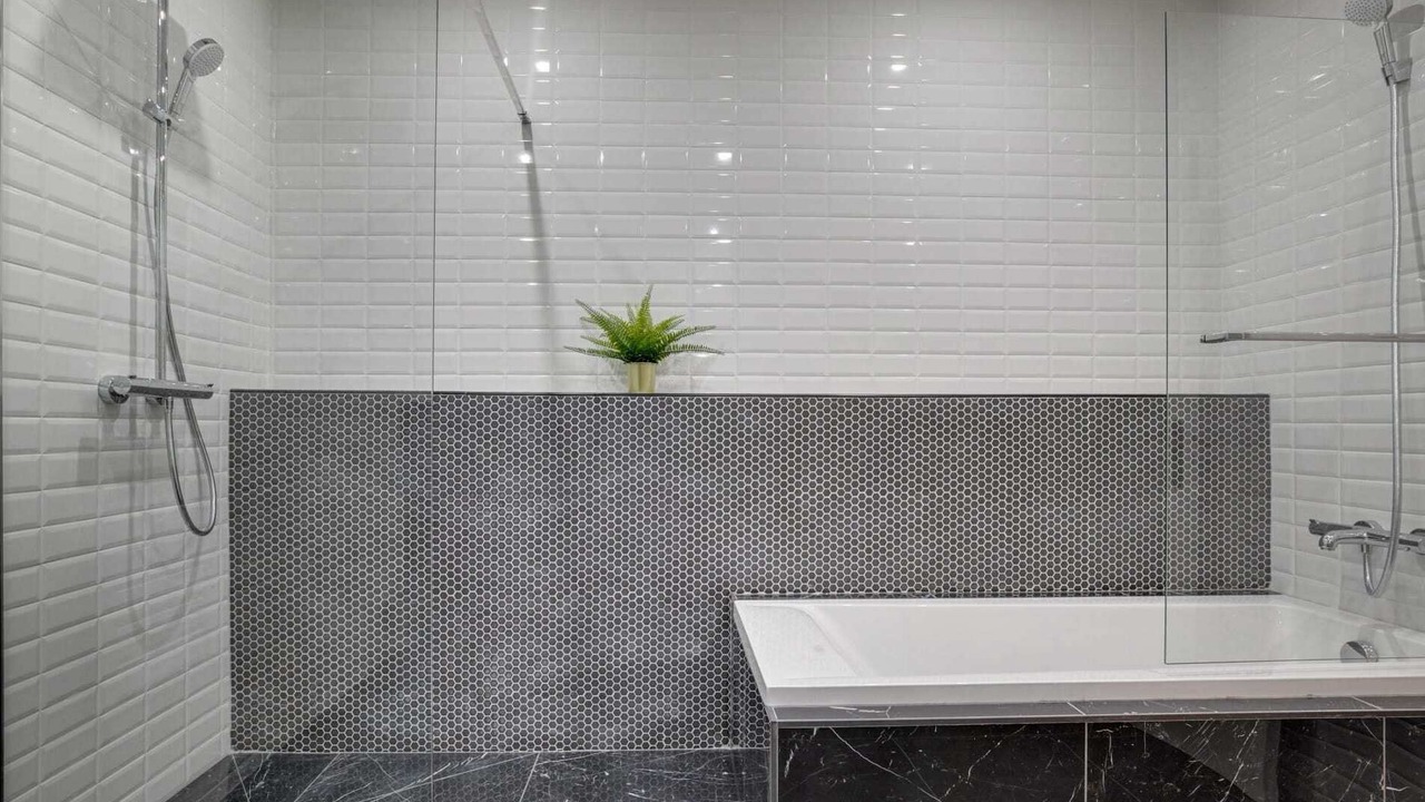Photo of Bathroom in Quartier du Faubourg-Montmartre