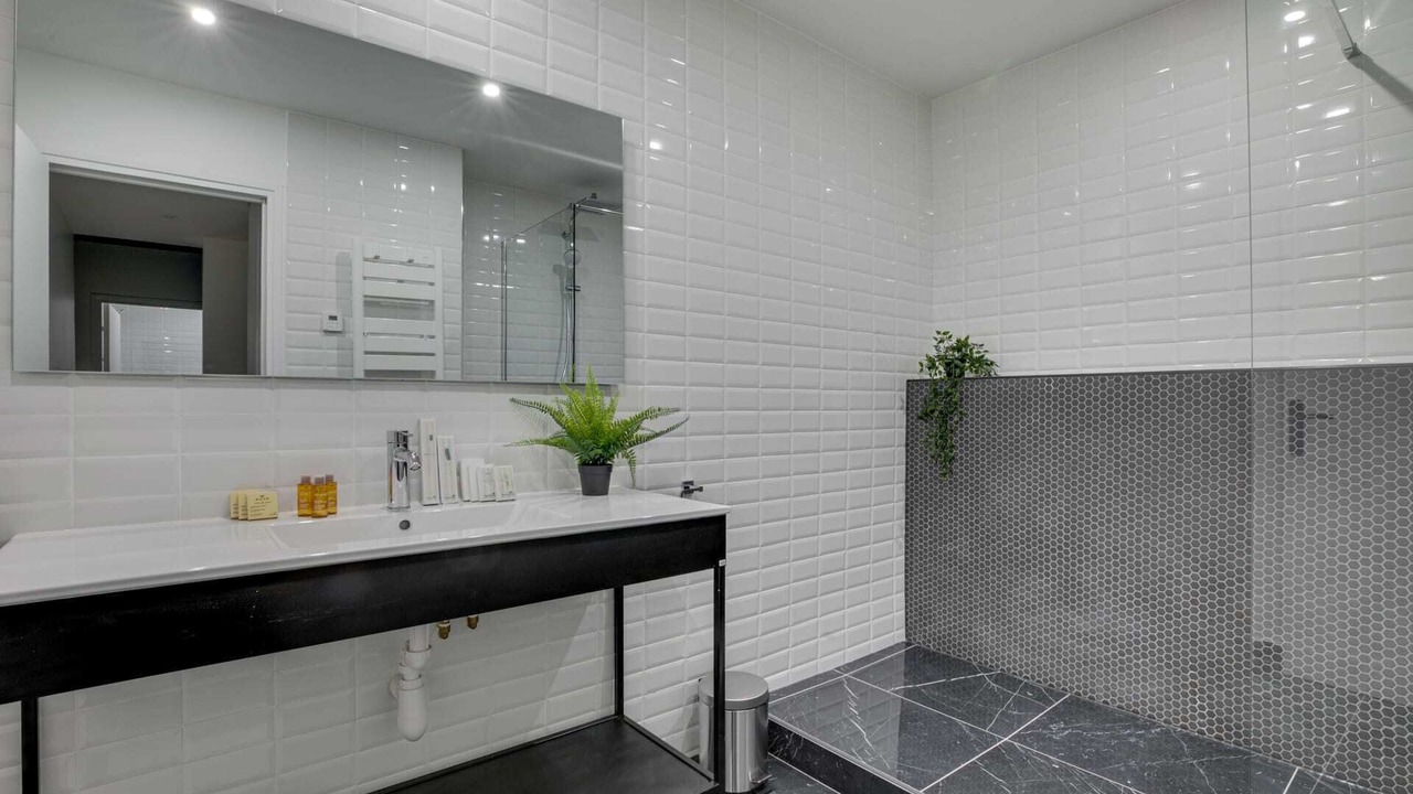 Photo of Bathroom in Quartier du Faubourg-Montmartre
