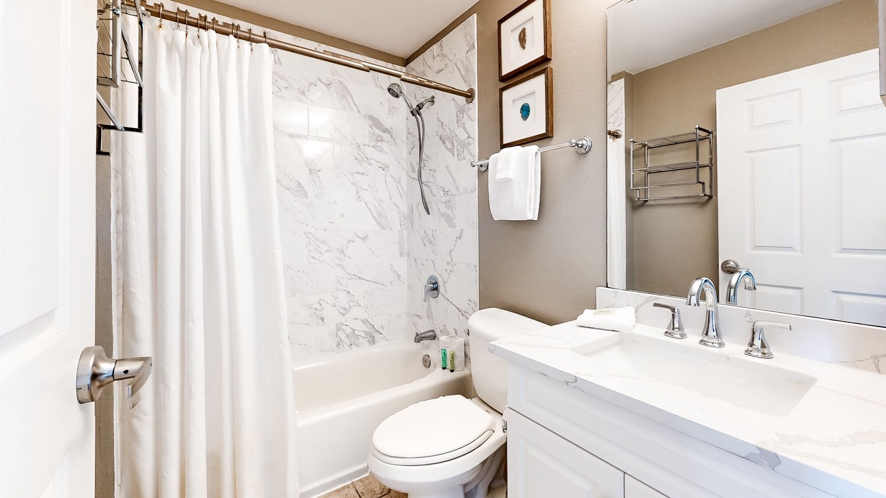Photo of Bathroom in Gulf Place
