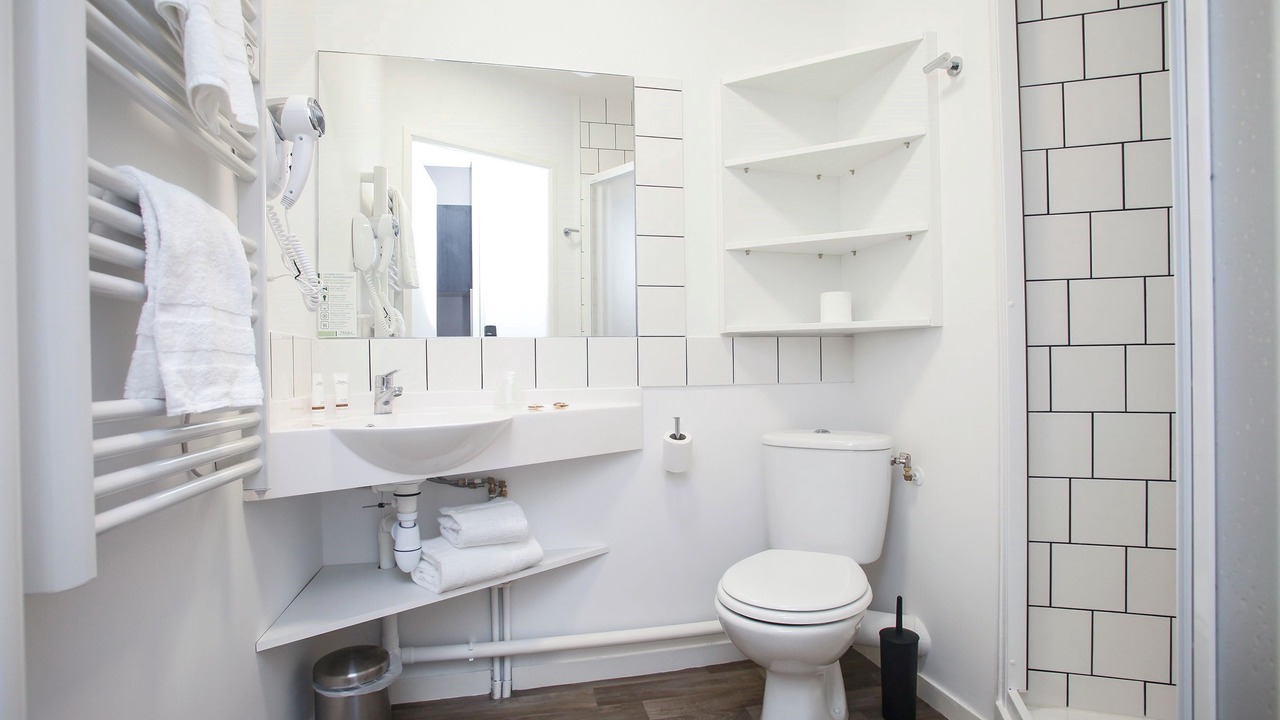 Photo of Bathroom in Levallois-Perret