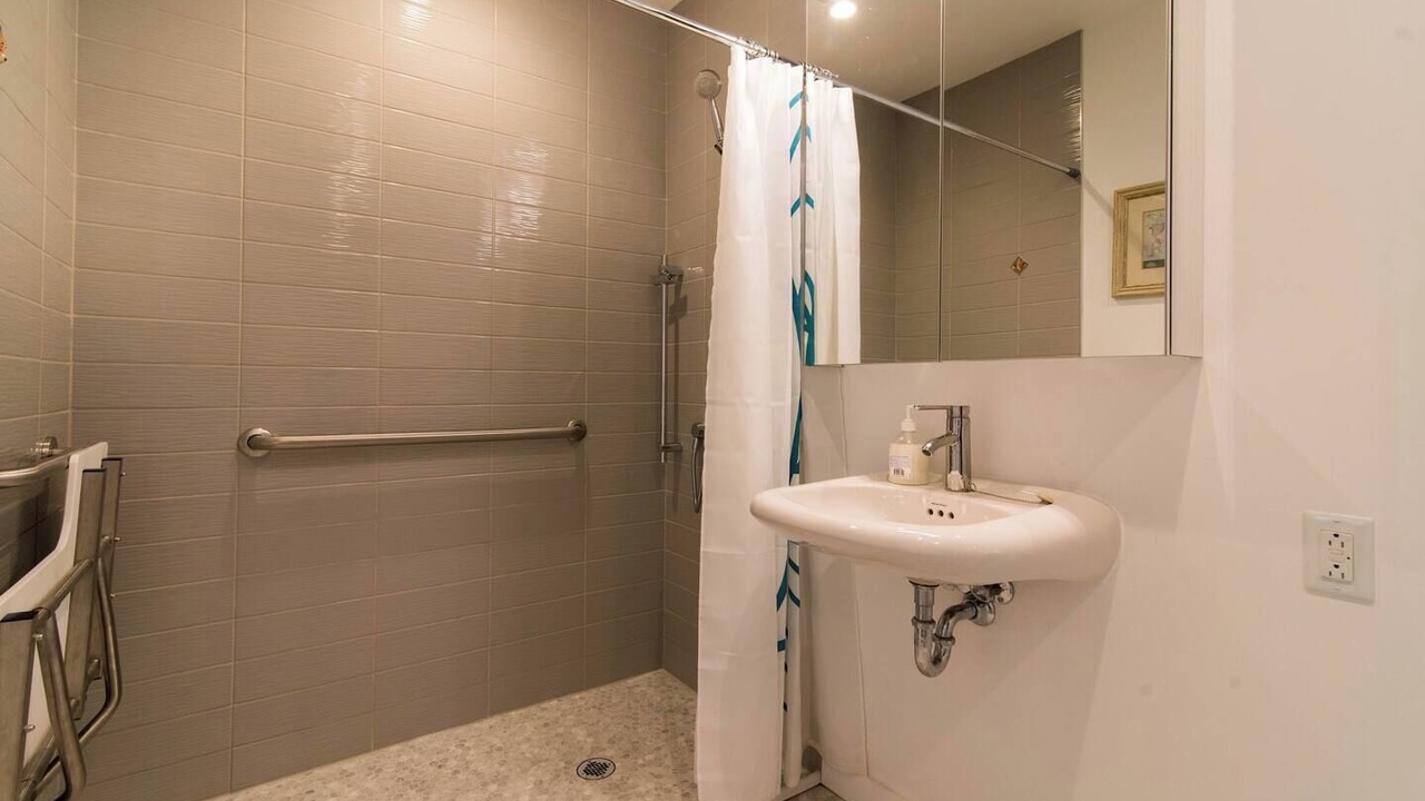 Photo of Bathroom in Frontenac