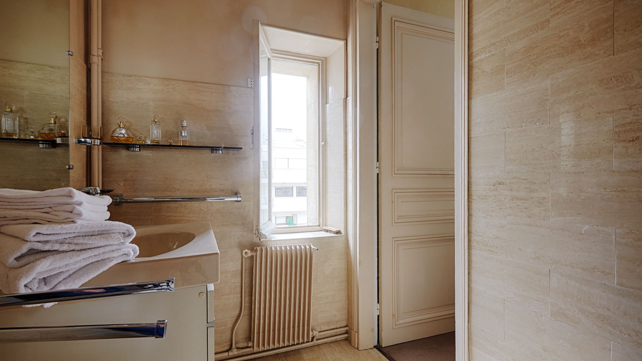 Photo of Bathroom in Neuilly-sur-Seine