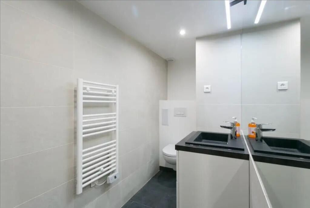 Photo of Bathroom in Val-de-Grace
