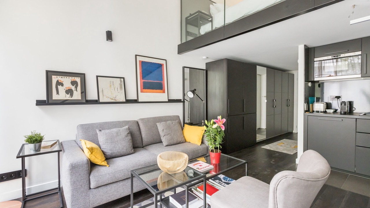 Photo of Livingroom in 15th Arrondissement
