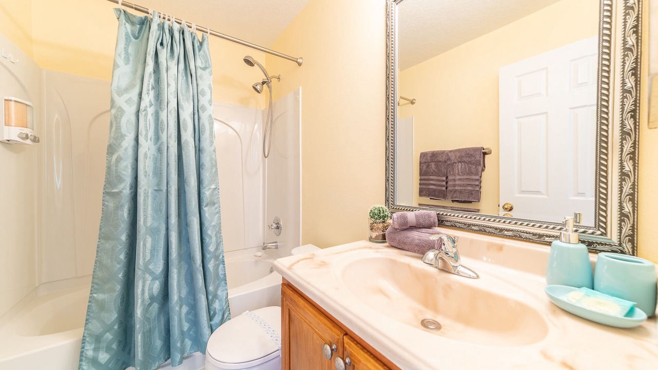 Photo of Bathroom in Crestwynd Bay