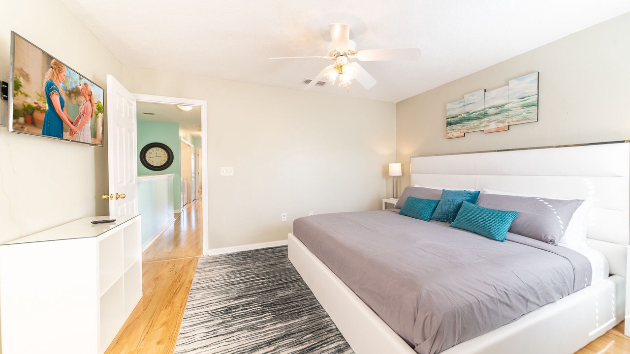 Photo of Bedroom in Crestwynd Bay