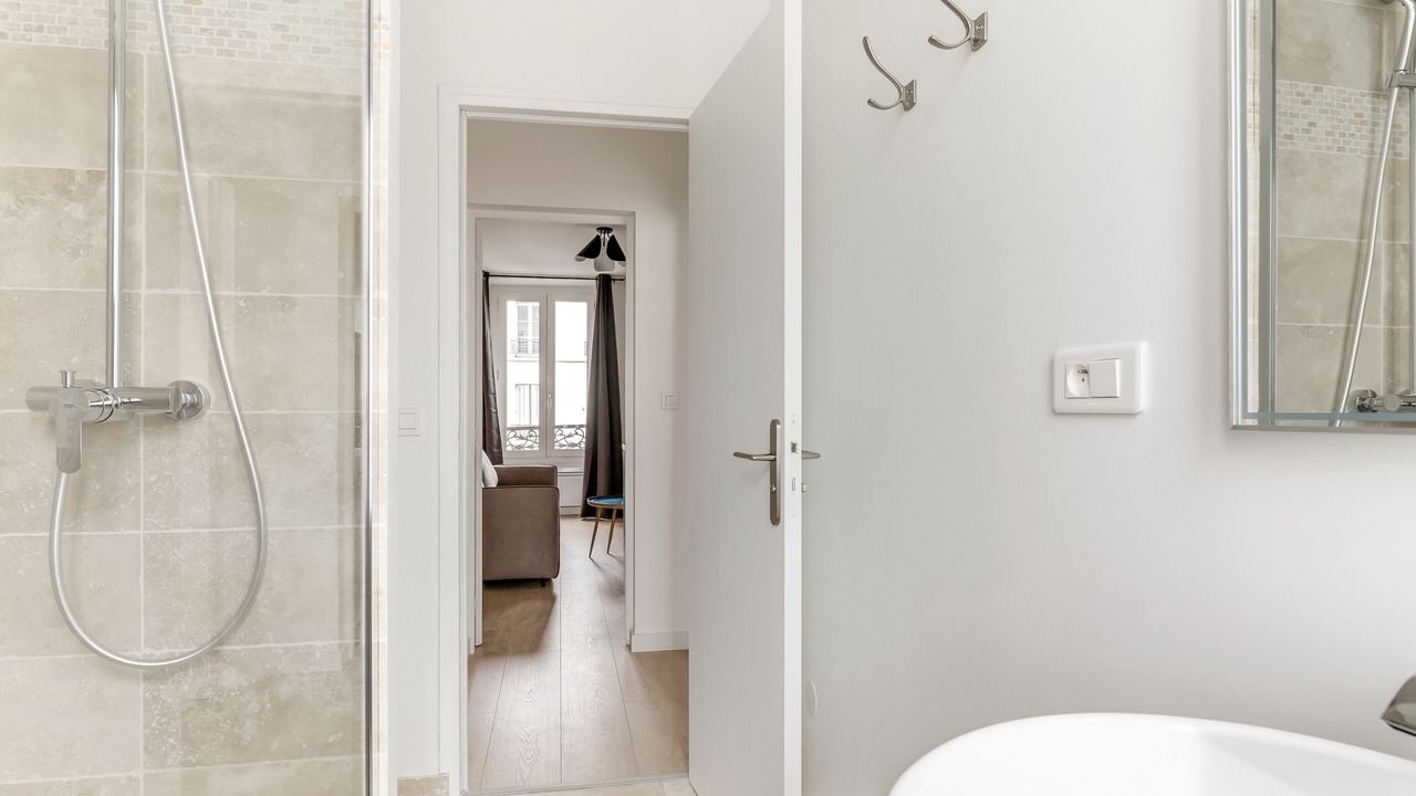 Photo of Bathroom in Charonne