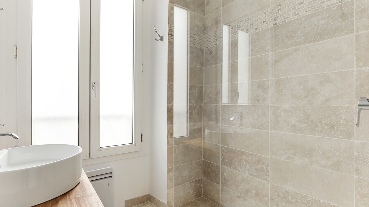Photo of Bathroom in Charonne