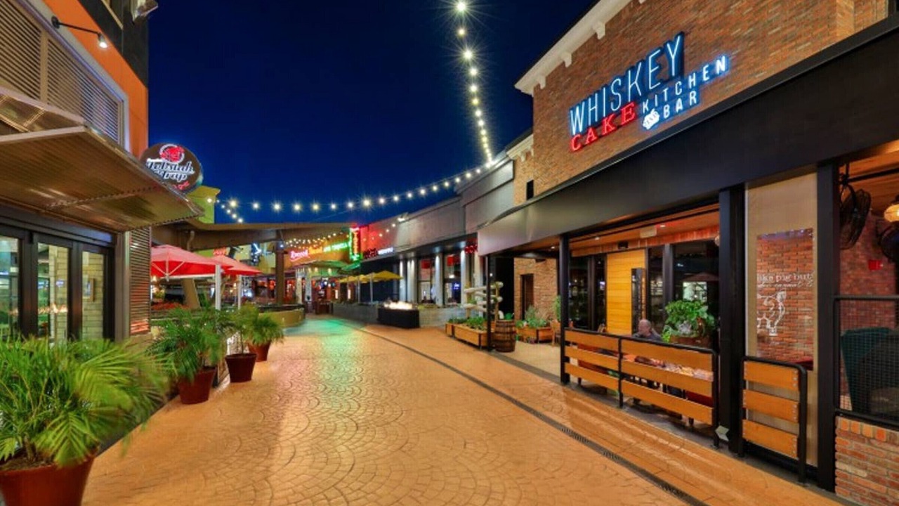 Photo of Outdoor in Carver City - Lincoln Gardens