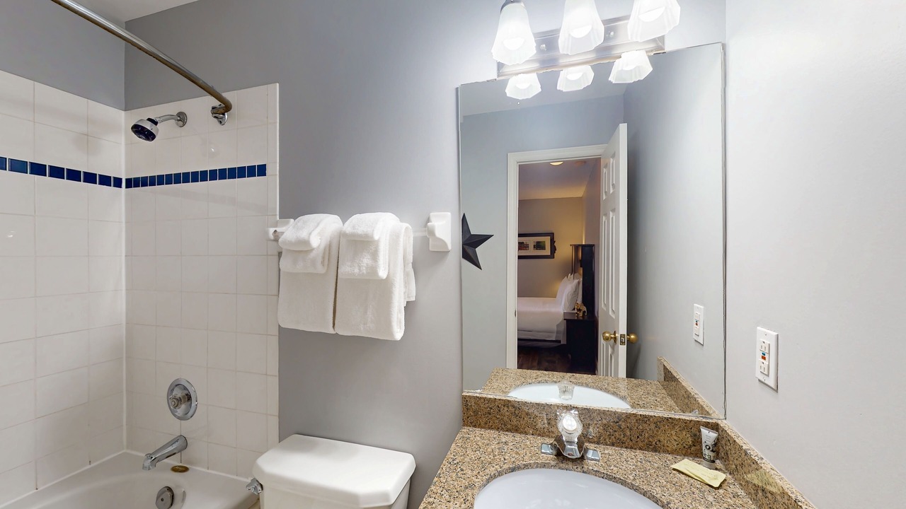 Photo of Bathroom in Craigleith