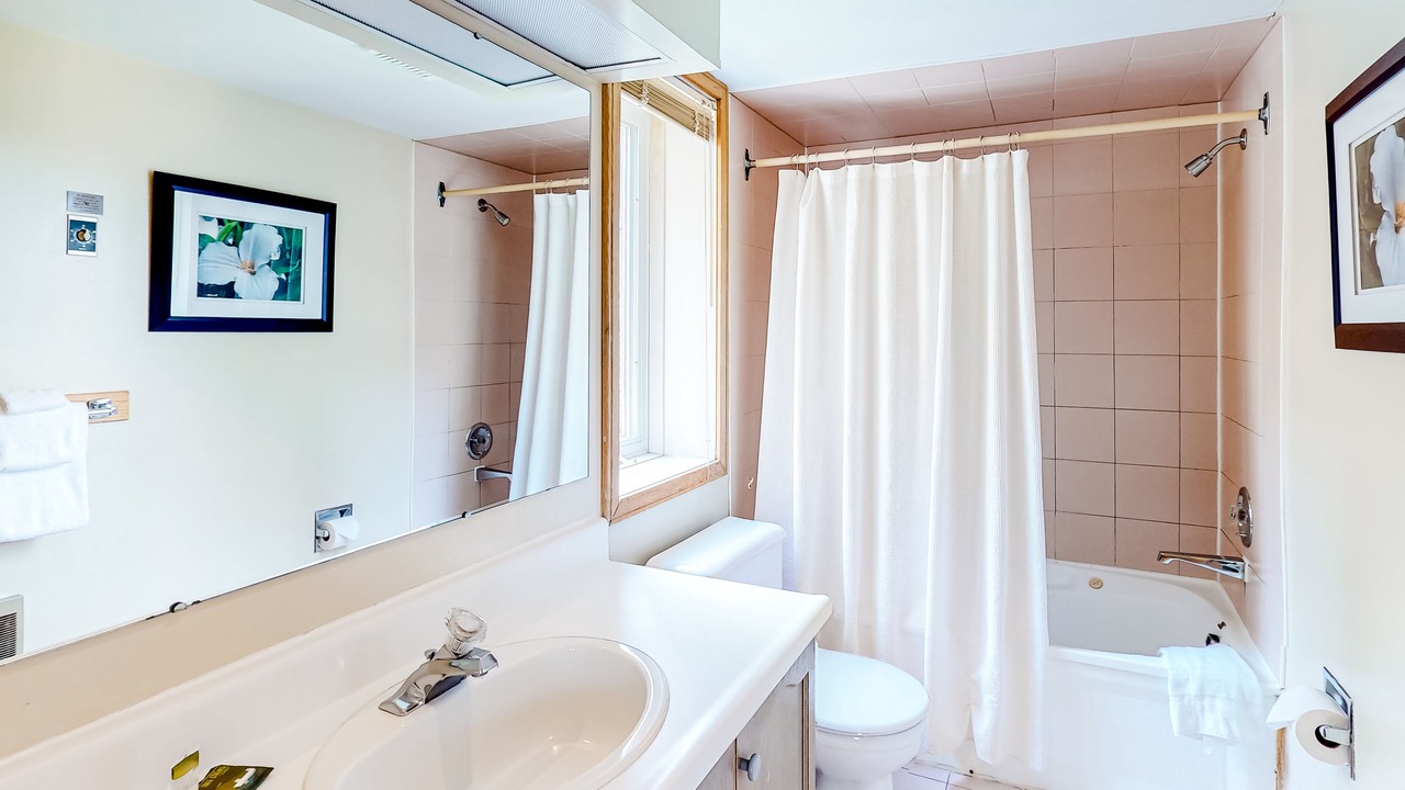 Photo of Bathroom in The Blue Mountains