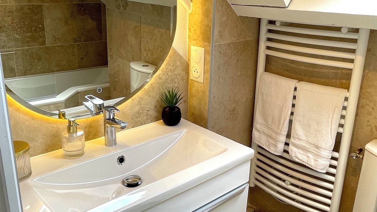 Photo of Bathroom in Chennevieres-sur-Marne