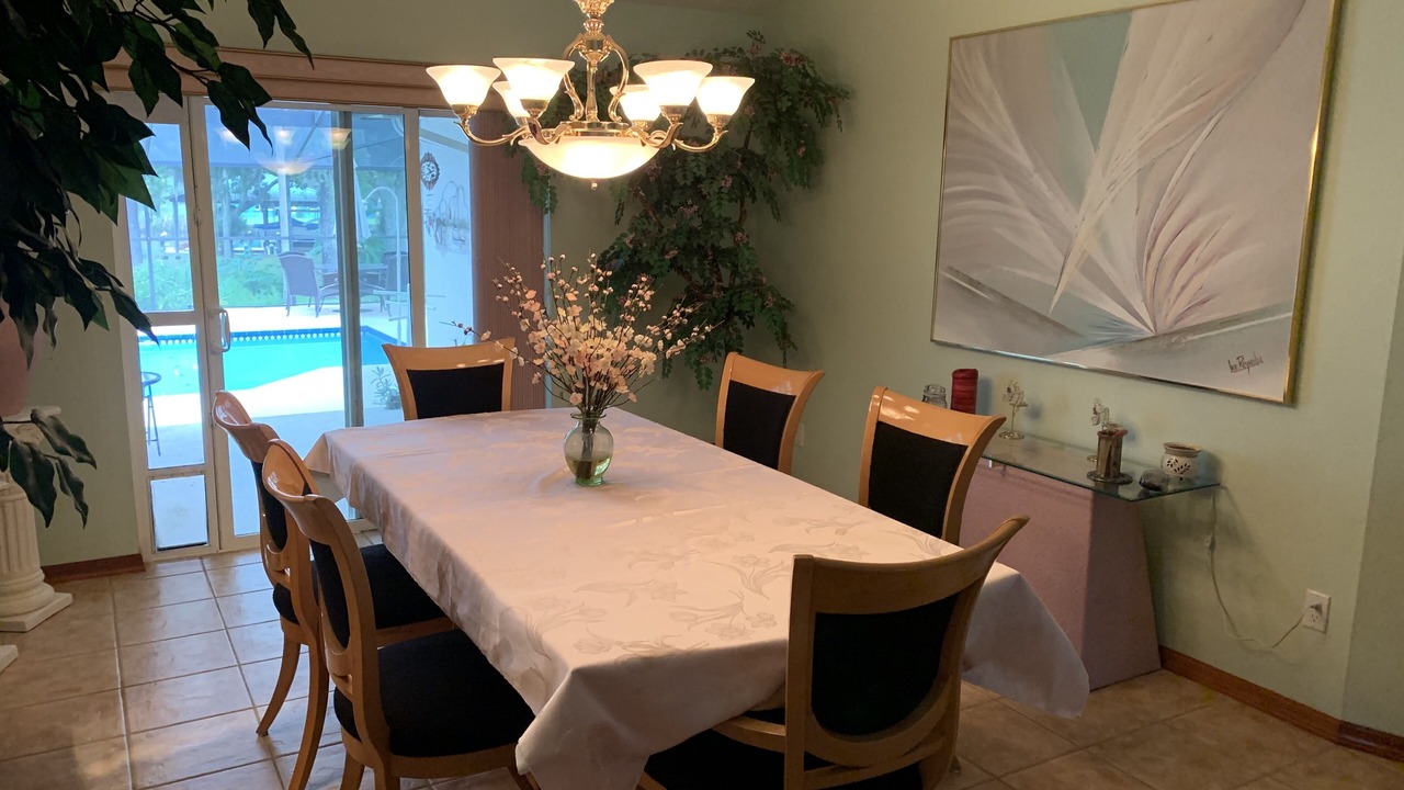 Photo of Livingroom in Riverview