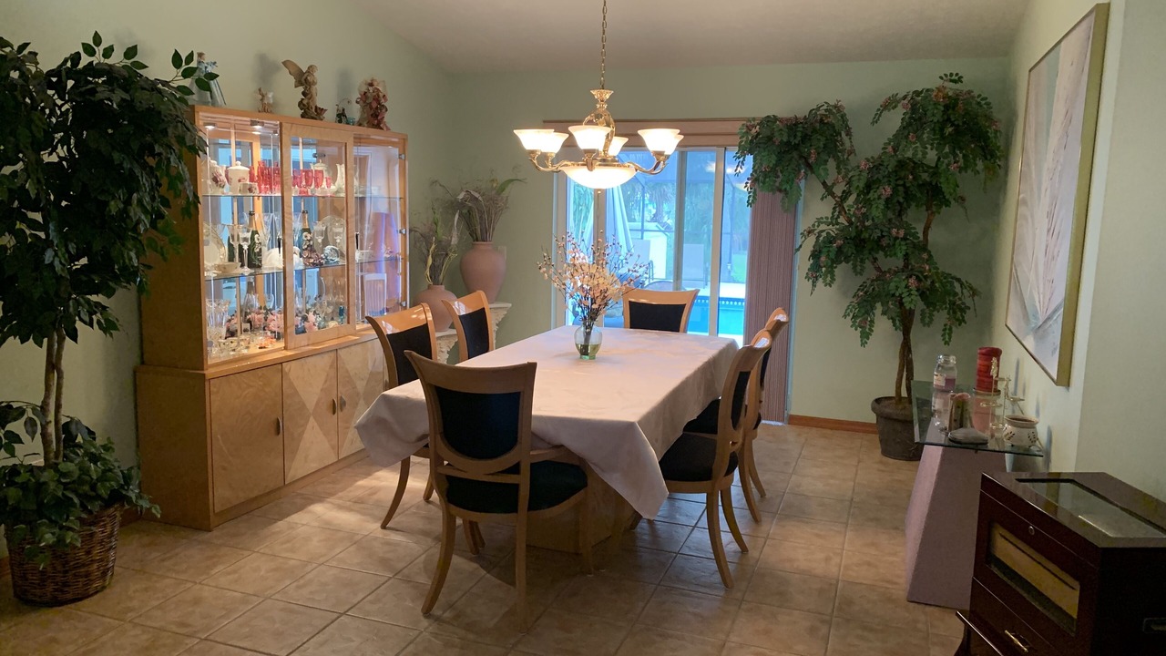 Photo of Livingroom in Riverview