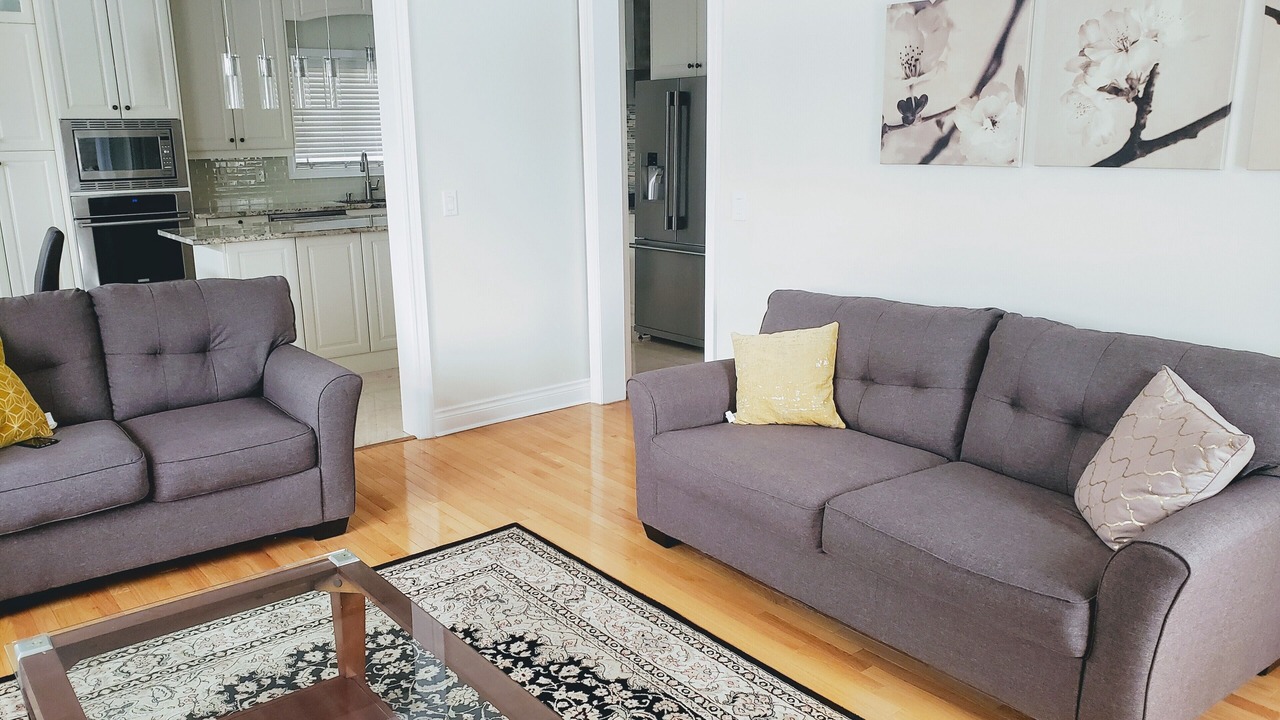Photo of Livingroom in Churchill Meadows