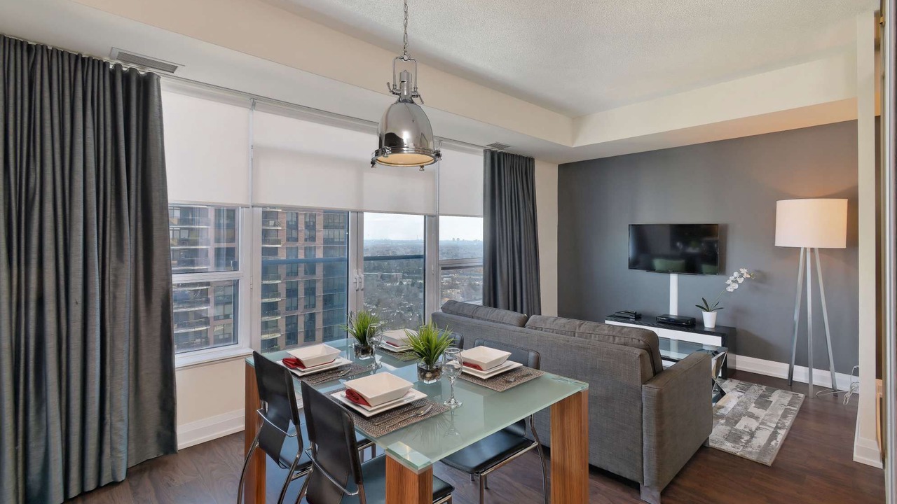 Photo of Livingroom in Willowdale
