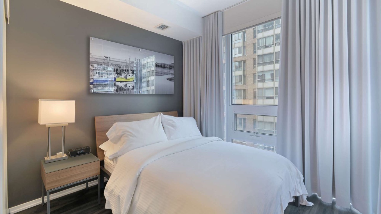 Photo of Bedroom in Bay Street Corridor