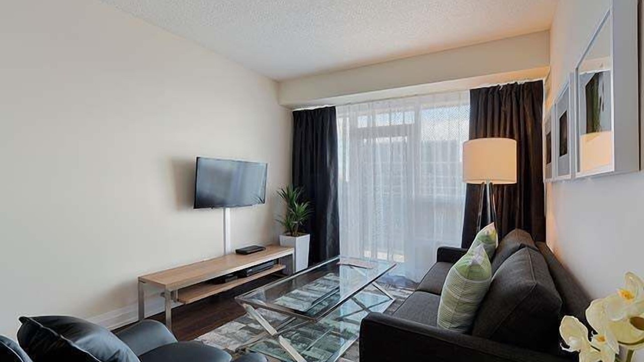 Photo of Livingroom in Willowdale