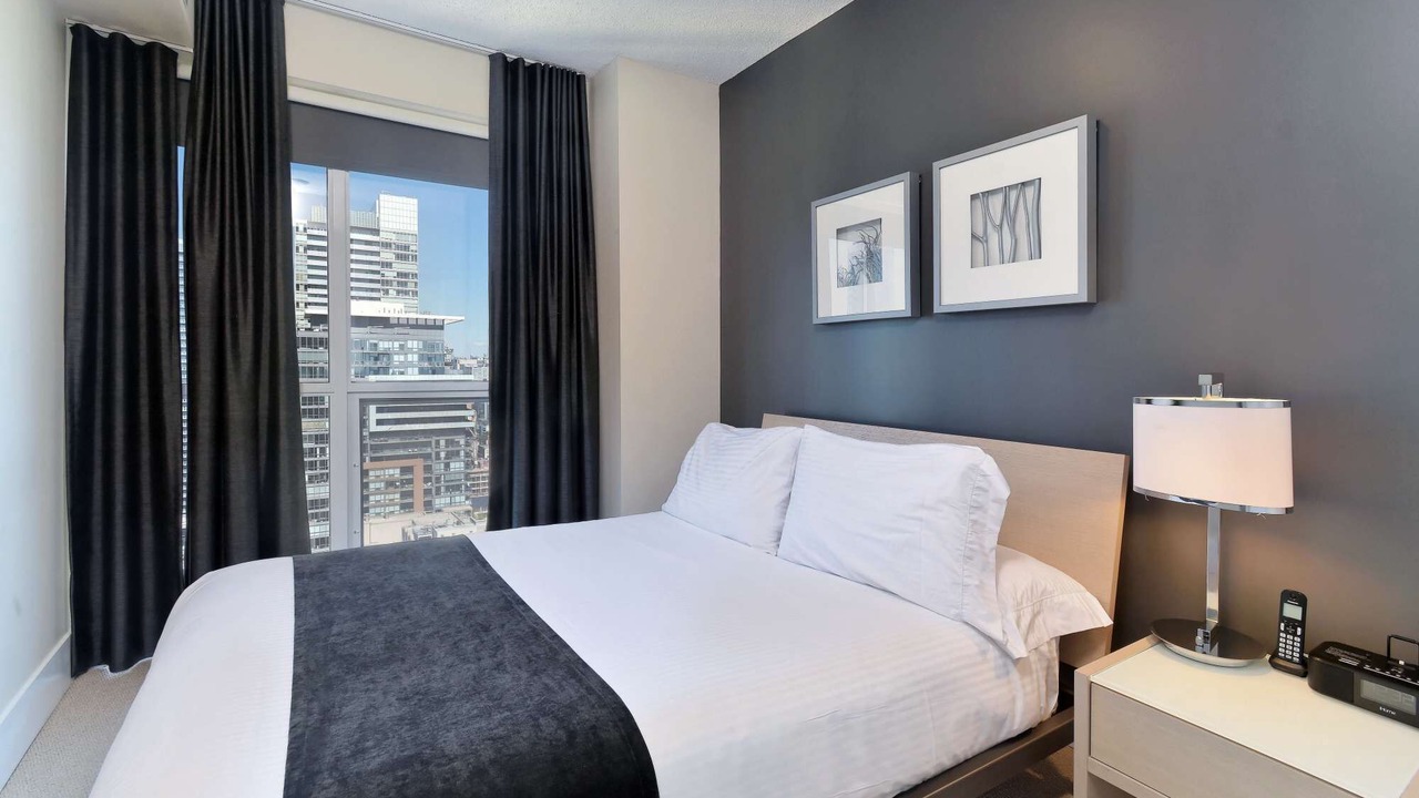 Photo of Bedroom in Toronto Entertainment District