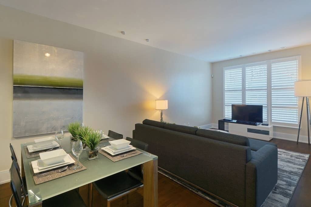 Photo of Livingroom in Etobicoke