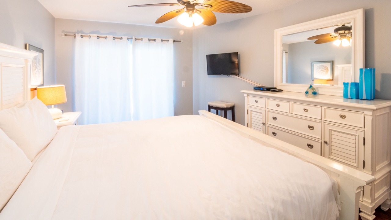 Photo of Bedroom in Bradenton Beach