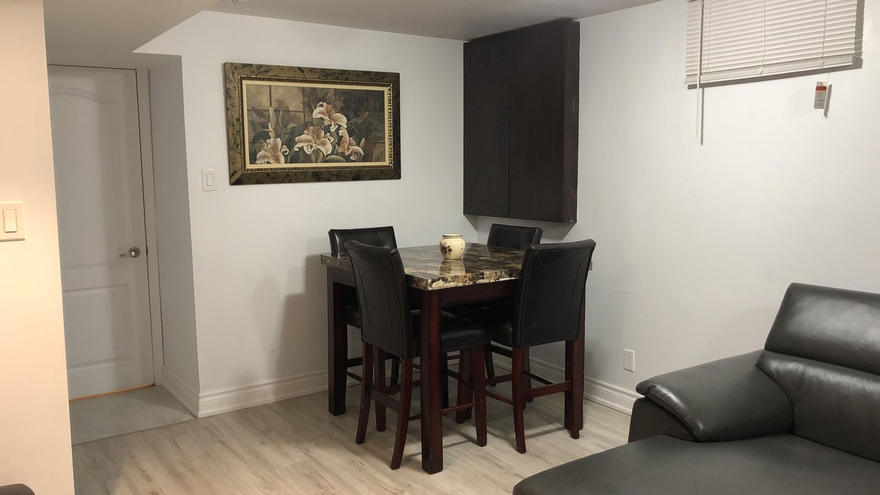 Photo of Livingroom in East Credit