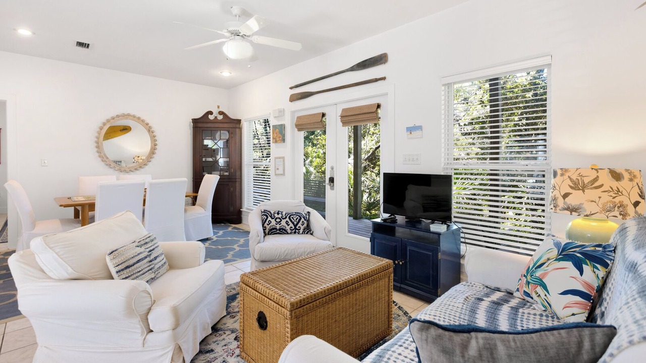 Photo of Livingroom in Village of Sugar Beach