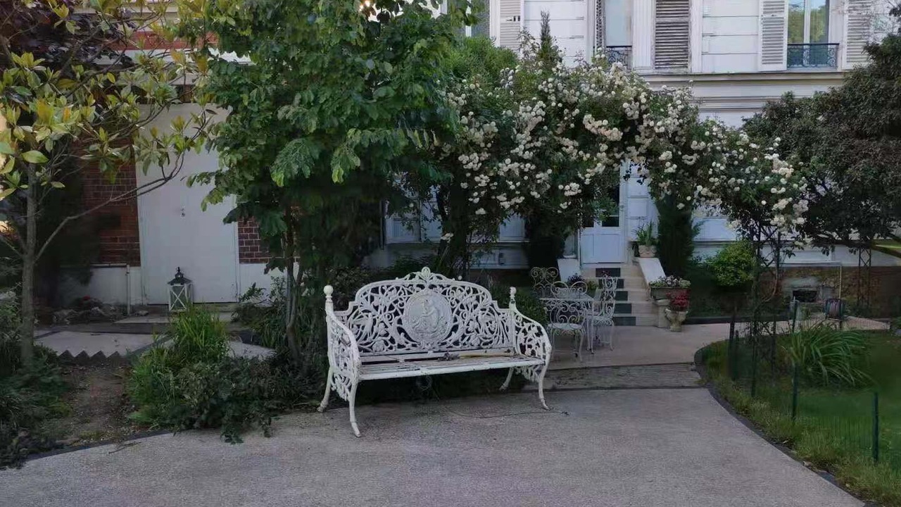 Photo of Patio Balcony in Sevres