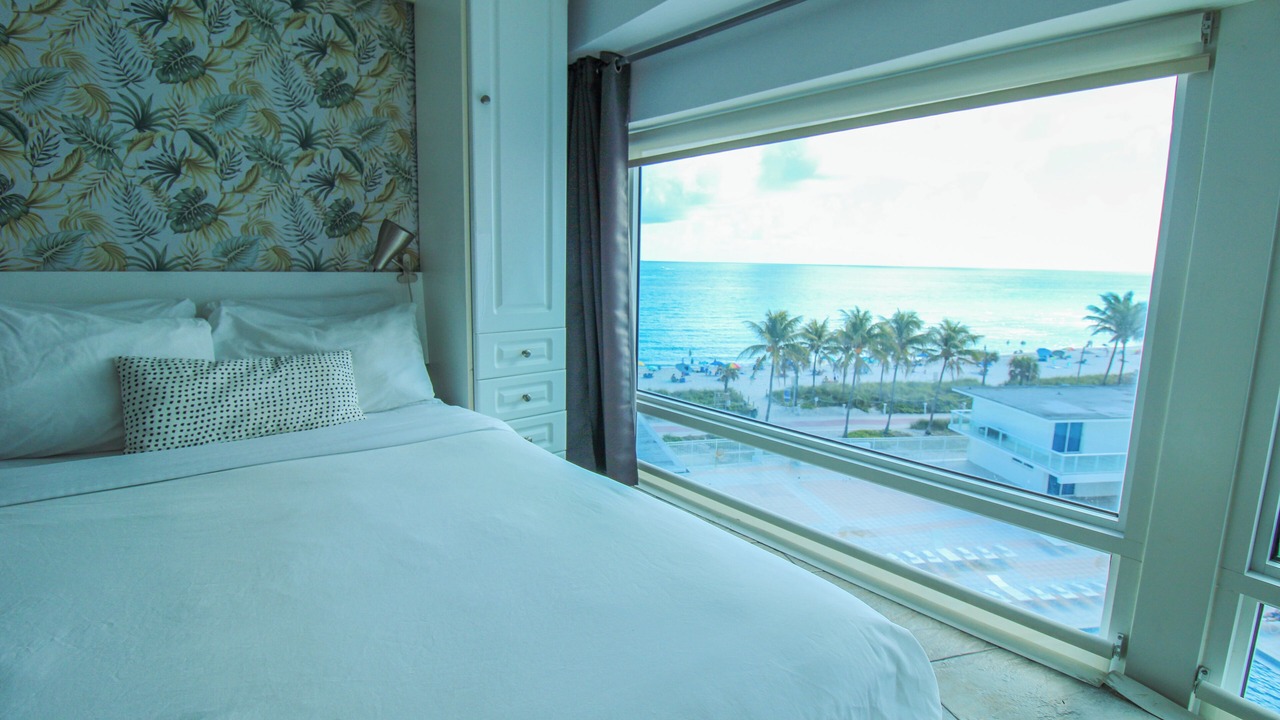 Photo of Others in Mid Beach