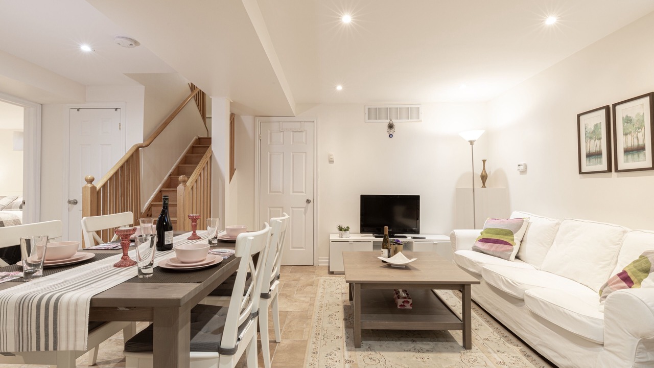 Photo of Livingroom in Richmond Hill