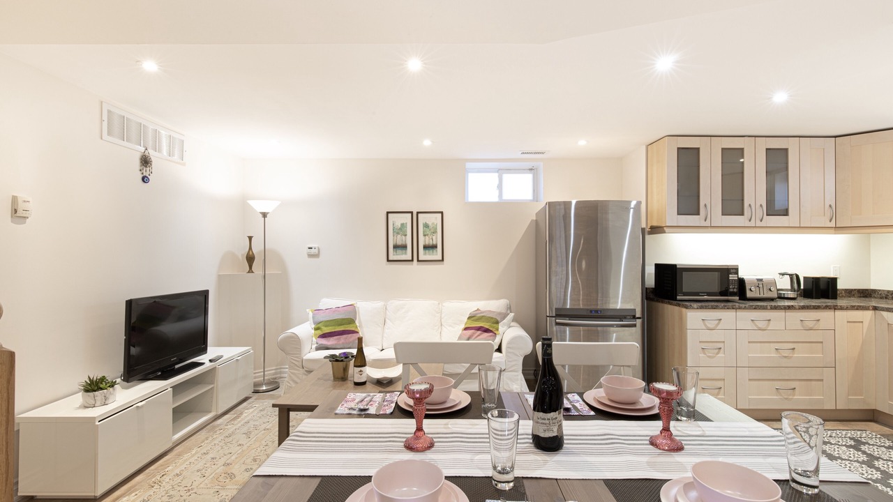 Photo of Livingroom in Richmond Hill