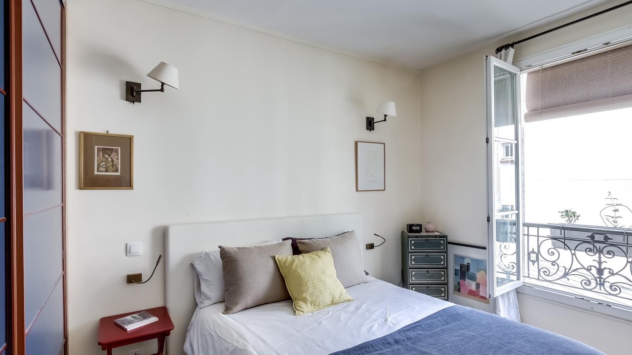 Photo of Bedroom in 7th Arrondissement