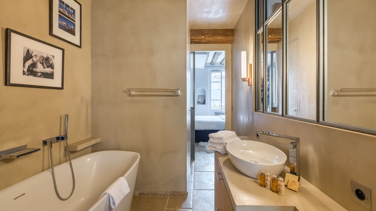 Photo of Bathroom in Les Iles