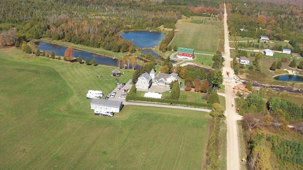 Photo of Others in Grey Highlands