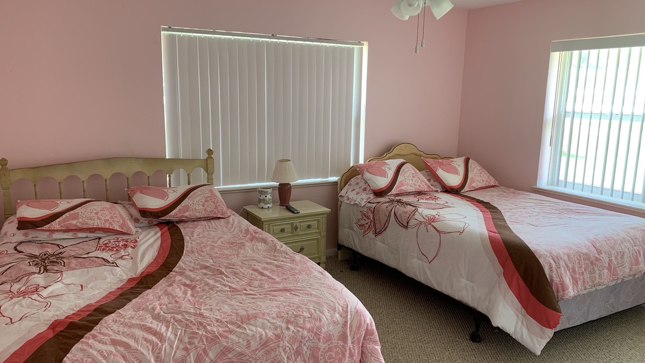Photo of Bedroom in Sylvan Shores