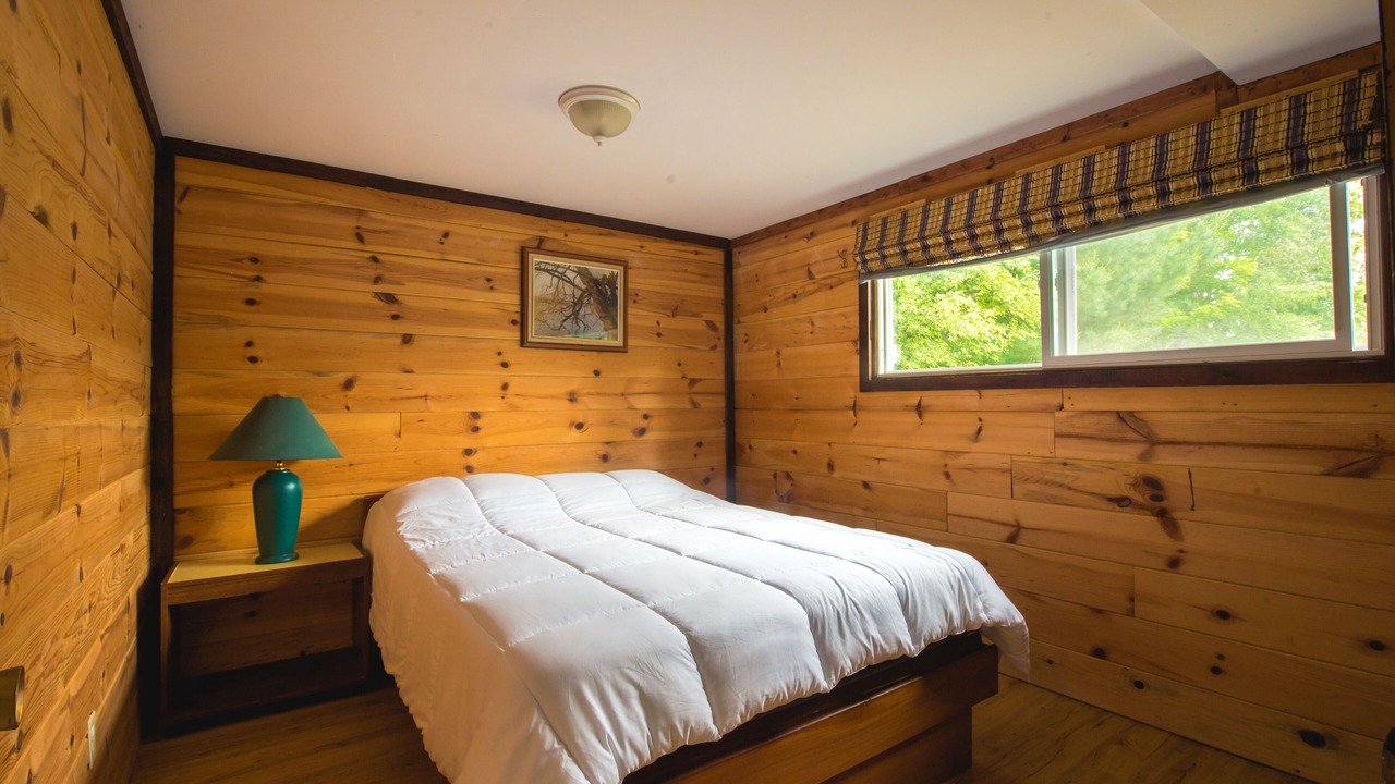 Photo of Bedroom in Minden Hills