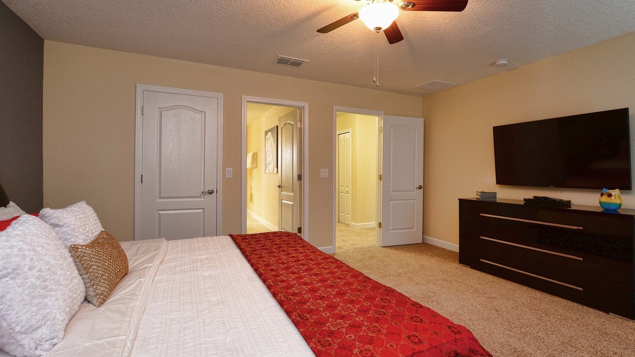 Photo of Bedroom in Lindfields