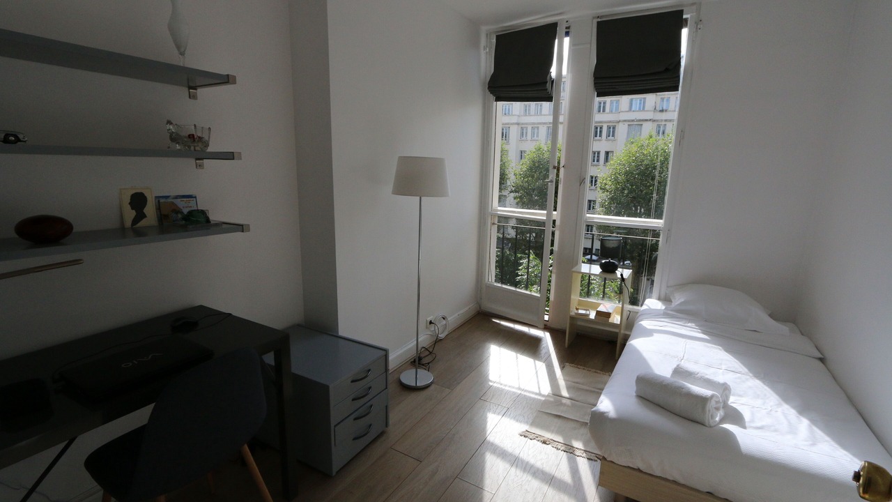 Photo of Bedroom in Republique–Point-du-Jour