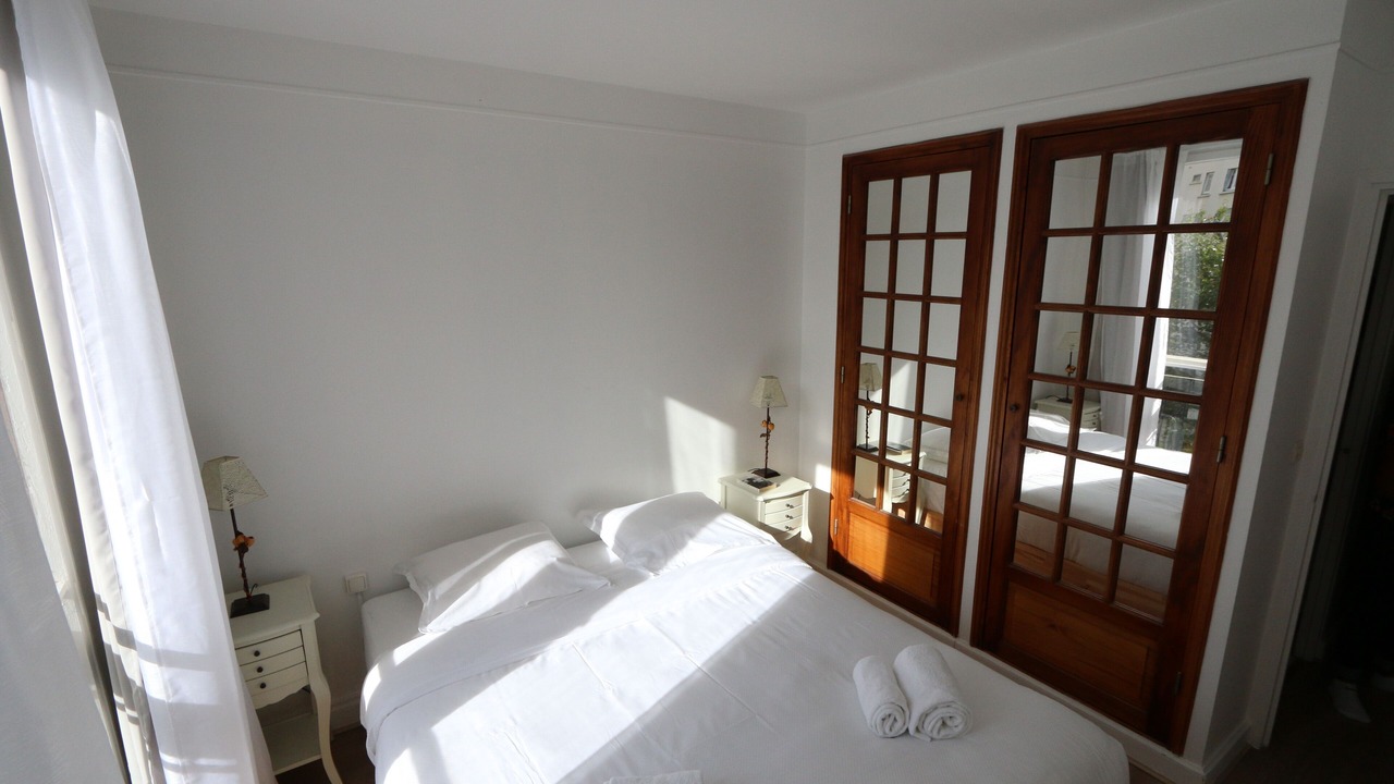 Photo of Bedroom in Republique–Point-du-Jour