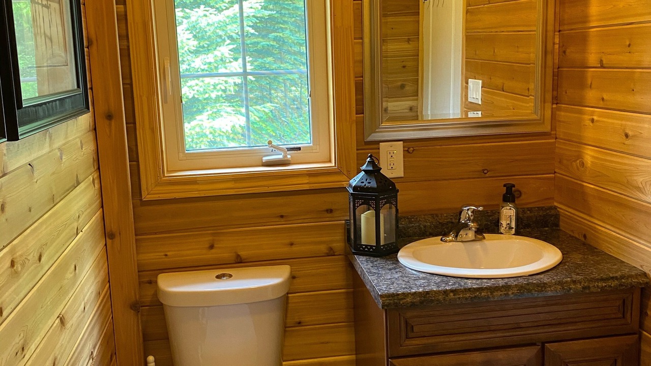 Photo of Bathroom in Armour