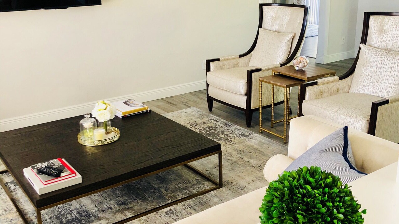 Photo of Livingroom in Eight Lakes