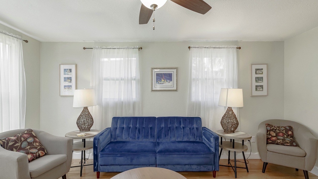 Photo of Livingroom in Downtown Dunedin